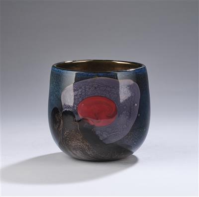 Erich Pummer, Vase, Baden 1982 - Aus der Sammlung Schedlmayer II – Kleinode des Jugendstils und angewandte Kunst des 20. Jahrhunderts