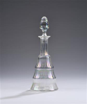 A carafe with stopper, in the manner of Koloman Moser, probably by E. Bakalowits & Söhne, Vienna, c. 1900 - Dalla Collezione Schedlmayer  II