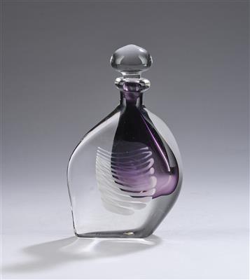 Karlin Rushbrooke (born in GB in 1940), a "Wedge" glass bottle - From the Schedlmayer Collection II - Art Nouveau and Applied Art of the 20th Century