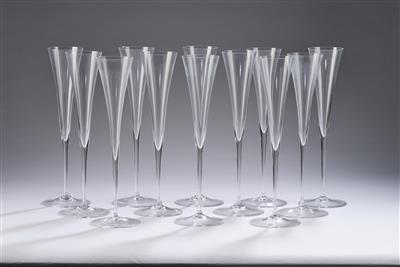 Oswald Haerdtl, 13 champagne flutes from drinking set no. 240, designed in 1924, for the Art Deco exhibition in Paris, manufactured by Karlsbader Kristall-Fabriken A. G. Ludwig Moser & Söhne, commissioned by J. & L. Lobmeyr, Vienna - Dalla Collezione Schedlmayer  II