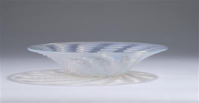 Schale (Coupe ouverte) "Ondes No. 2", René Lalique, Wingen-sur-Moder, Entwurf: 4. Februar 1935 - Aus der Sammlung Schedlmayer II – Kleinode des Jugendstils und angewandte Kunst des 20. Jahrhunderts