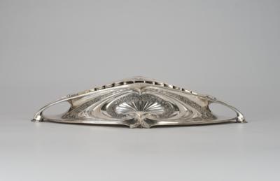 A large Jardinière with two handles, Germany, c. 1900 - Jugendstil e arte applicata del XX secolo