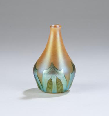 Kleine Vase, Louis Comfort Tiffany, New York, um 1900 - Jugendstil & Angewandte Kunst des 20. Jahrhunderts