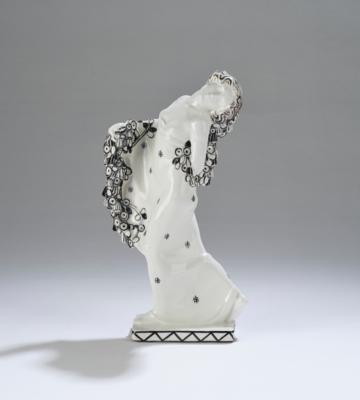 Michael Powolny, a female dancer ("Tänzerin nach rechts schauend, No 162"), model number K 0450 and K 0441, designed in around 1907, executed by Vereinigte Wiener und Gmundner Keramik, 1907-12 - Jugendstil e arte applicata del XX secolo