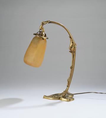 A table lamp with a lamp shade by Daum, Nancy, c. 1925 - Secese a umění 20. století