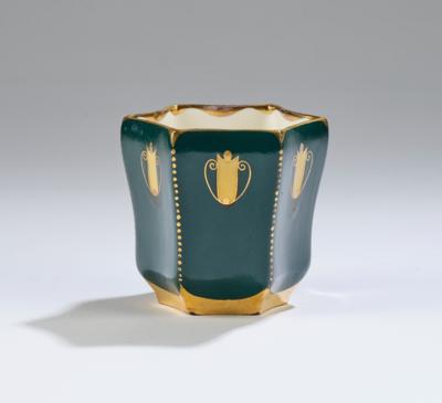 A vase (flower vase), design attributed to Karl Klaus or Charles Gallé, Ernst Wahliss, Vienna, c. 1910 - Jugendstil e arte applicata del XX secolo