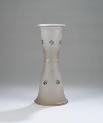 A vase, designed by Paul Thomas (?) (and Carl Thomas ?) and Michael Powolny or School of Powolny, Bohemian Manufactory, before 1914, commissioned by J. & L. Lobmeyr, before 1914 - Secese a umění 20. století