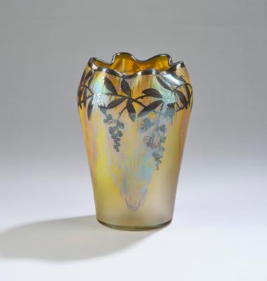 A vase with electroplated silver mount, Johann Lötz Witwe, Klostermühle, c. 1900 - Jugendstil e arte applicata del XX secolo