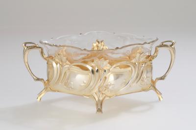 A gilt silver jardinière with glass liner, Johann Christian Wich, Nuremberg, executed by Peter Bruckmann & Söhne, Heilbronn, c. 1900/10 - Jugendstil e arte applicata del XX secolo