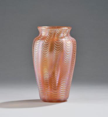 A vase, Johann Lötz Witwe, Klostermühle, c. 1900 - Jugendstil e arte applicata del XX secolo