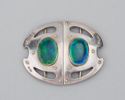 A two-piece sterling silver belt buckle with polychrome enamelling in Arts and Crafts style, retailed by Murrle Bennett & Co, London, 1902 - Jugendstil e arte applicata del XX secolo