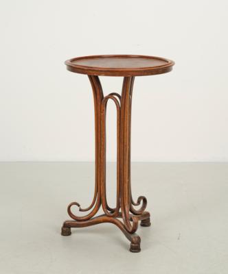 A side table (“Lesetisch”), model number 1/9201a, designed before 1888, executed by Gebrüder Thonet, Vienna - Secese a umění 20. století