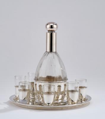 An eight-piece silver liqueur set, Alexander Sturm, Vienna; with glass liners by Meyr’s Neffe Adolf for E. Bakalowits  &  Söhne, Vienna, c. 1900 - Secese a umění 20. století