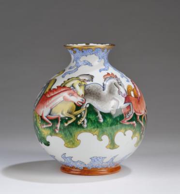 Franz von Zülow (Vienna 1883-1963), a vase with horse décor, form number 511, pattern number 5189, designed in around 1925, executed by Vienna Porcelain Manufactory Augarten, after 1934 - Jugendstil e arte applicata del XX secolo