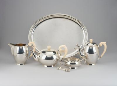 A five-piece silver coffee and tea service by Alexander Sturm, Vienna, as of May 1922 - Secese a umění 20. století