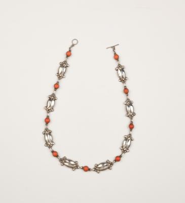 A silver link necklace with set corals, Georg Jensen, Copenhagen, 1946 - Jugendstil and 20th Century Arts and Crafts