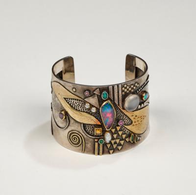 Linda Ladurner (born in Merano in 1954), a 950 silver bangle, France, c. 1990 - Jugendstil and 20th Century Arts and Crafts