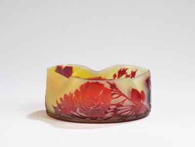 A bowl with rose decoration, Emile Gallé, Nancy, c. 1926 - Secese a umění 20. století