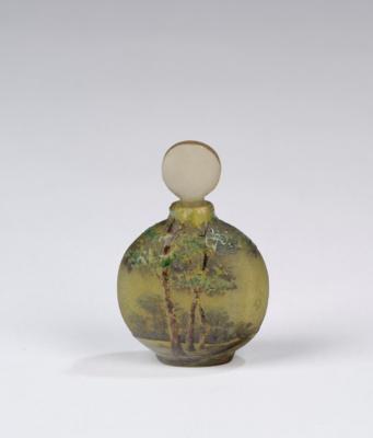 A rare miniature perfume bottle with stopper decorated with a landscape, Daum, Nancy, c. 1900 - Secese a umění 20. století