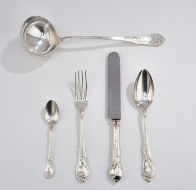 A silver cutlery set with floral motifs for six persons (23 parts), Vienna, by May 1922 - Jugendstil e arte applicata del XX secolo