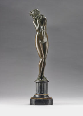 Claire Jeanne Roberte Colinet (France, 1880-1950), a bronze female figure: “Darling”, Paris, c. 1920/30 - Jugendstil e arte applicata del XX secolo