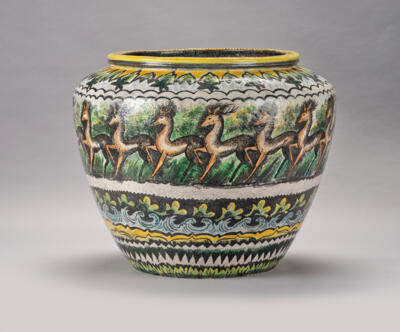 Franz von Zülow, an exceptionally large cachepot with hunting motifs: roe deer and stags, Schleiss, Gmunden, 1945 - Jugendstil and 20th Century Arts and Crafts