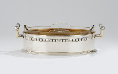 A silver centrepiece with two handles and a glass liner, Eduard Friedmann, Vienna, by May 1922 - Secese a umění 20. století