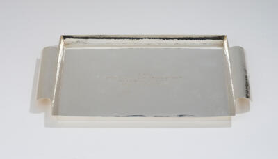 A silver tray with handles, Vincenz Carl Dub, Vienna, as of May 1922 - Secese a umění 20. století