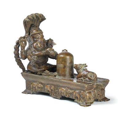 Indien: Haus-Altar aus Bronze, für den hinduistischen Gott Shiva. - Antiques