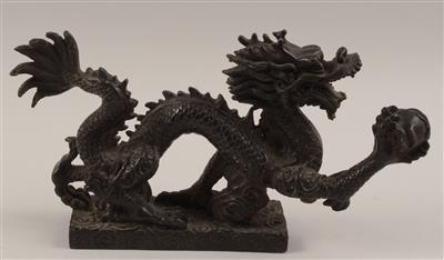 Drache, - Antiques