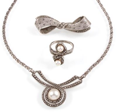 Halskette, Ring und Maschenbrosche, - Antiquariato