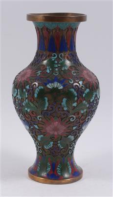 Champlevé-Vase, - Antiques