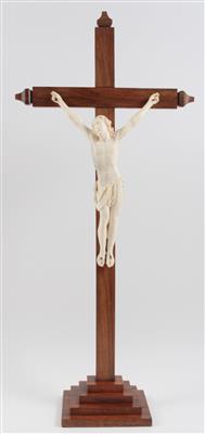 Elfenbein Christus, - Antiquariato