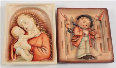 2 Wandkacheln: Madonnenbild, Geigerlein, - Antiques