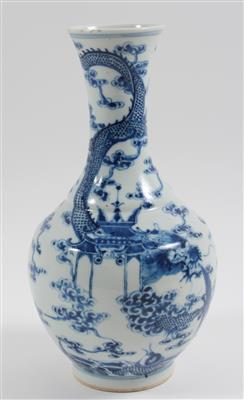 Blau-weiße Vase, - Antiques