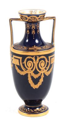 Henkelvase, - Antiques