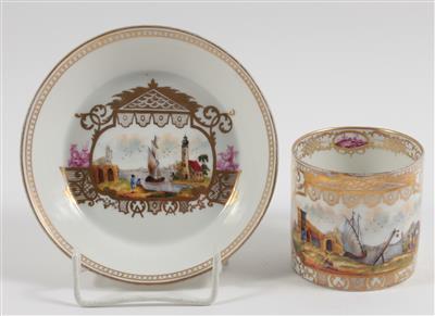 Tasse und Untertasse mit Kauffahrteiszenen, - Antiques