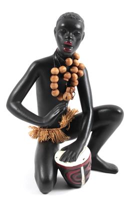 Schwarzafrikaner mit Trommel, - Antiques