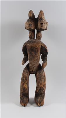 Afrikanische Figur aus Holz: - Antiques