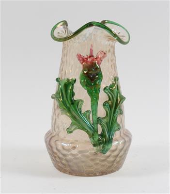 Vase mit appliziertem Blumenzweig, - Antiquitäten