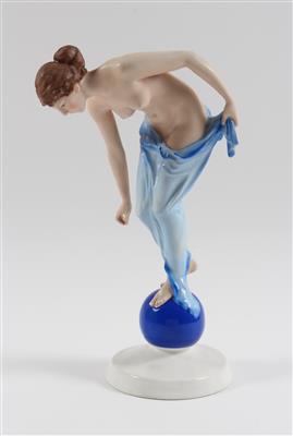 Ernst Wenck(1865-1929), Mädchenfigur auf Kugel, - Antiquariato