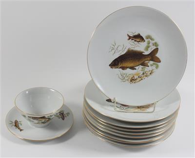 9 Fischteller, 1 Sauciere, - Antiques