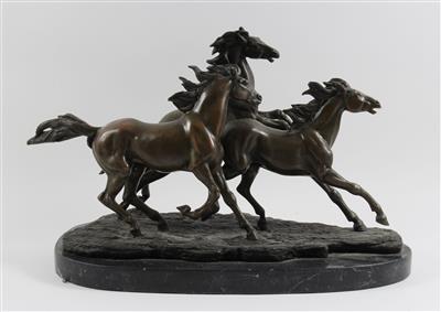 Prosper Lecourtier (1855-1924), Drei Pferde, - Antiques