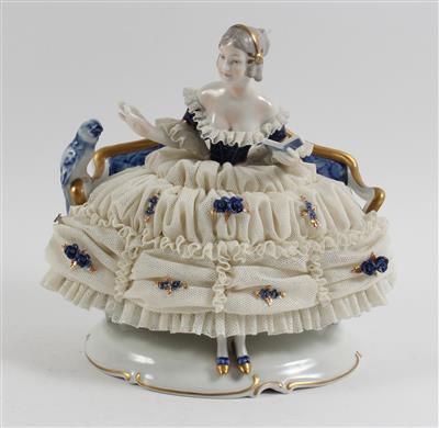 Sitzende Dame mit Papagei, - Antiques