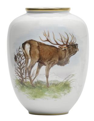 Vase mit röhrendem Hirsch, - Antiquitäten
