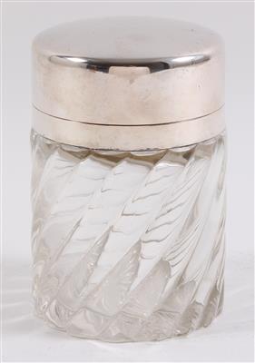 Wiener Glasdeckeldose mit Silbermontierung und Scharnierdeckel, - Antiques
