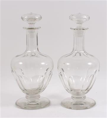 2 Glas Karaffen mit Stöpsel, - Antiques