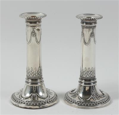 Paar Londoner Silber Kerzenleuchter, - Antiquitäten