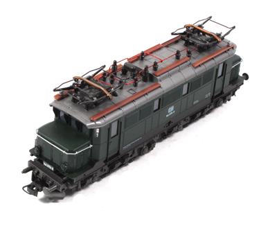 Roco H0 4131 E-Lok E 144 der DB und 3 Stk. Personenwagen, - Starožitnosti