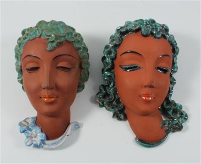 2 Wandmasken Frauenköpfe, Fa. Keramos, - Antiquariato